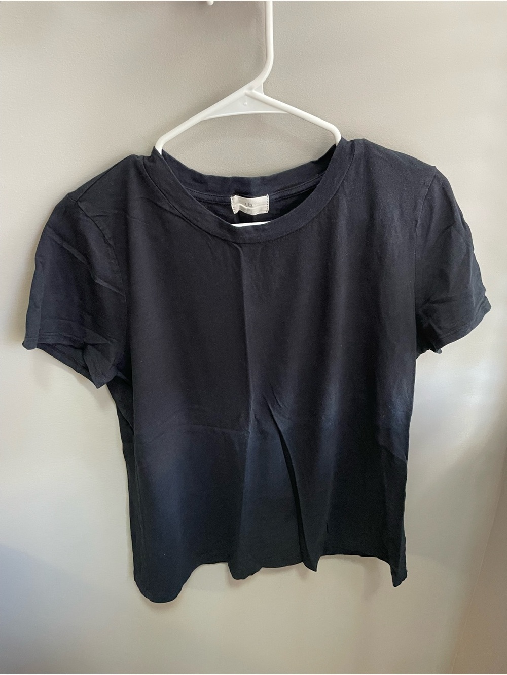 T.La Black Short Sleeve Crewneck Tee for Women Size M